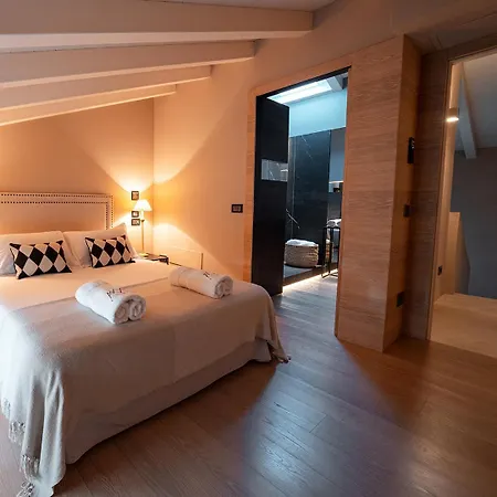 Luxury On Garda 토리델베나코
