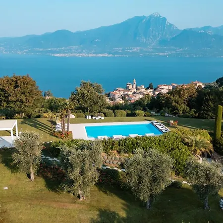 Luxury On Garda Villa *