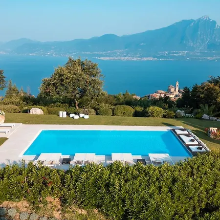 Luxury On Garda Villa *